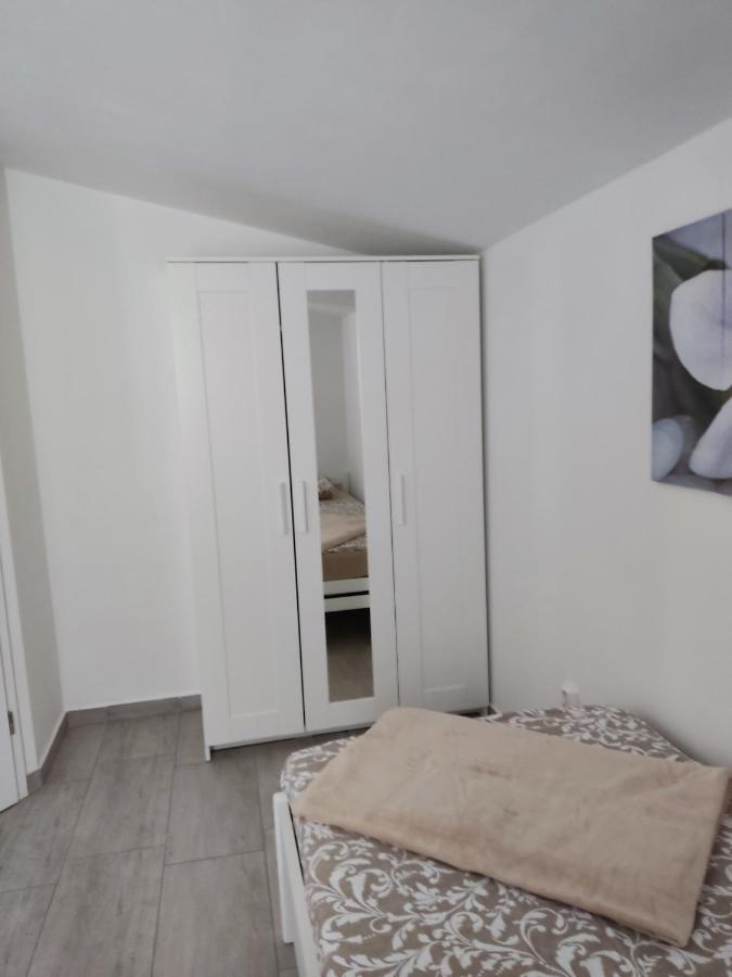 Apartmani Ima Rovanjska Eksteriør billede